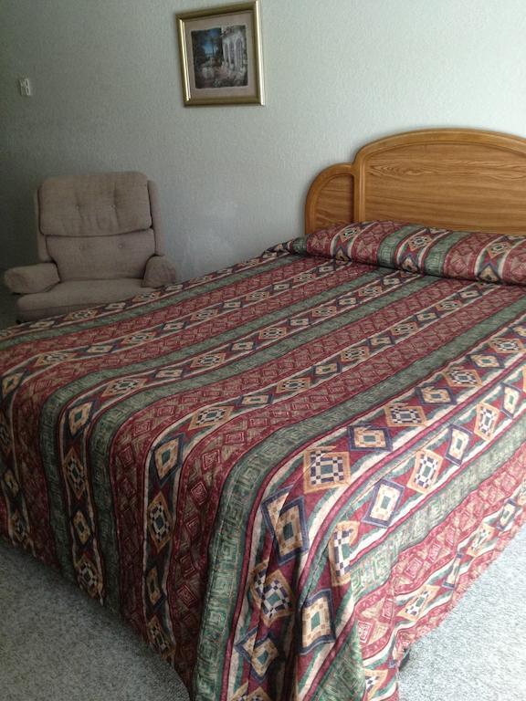 Okanagan Falls La Villa Motel חדר תמונה