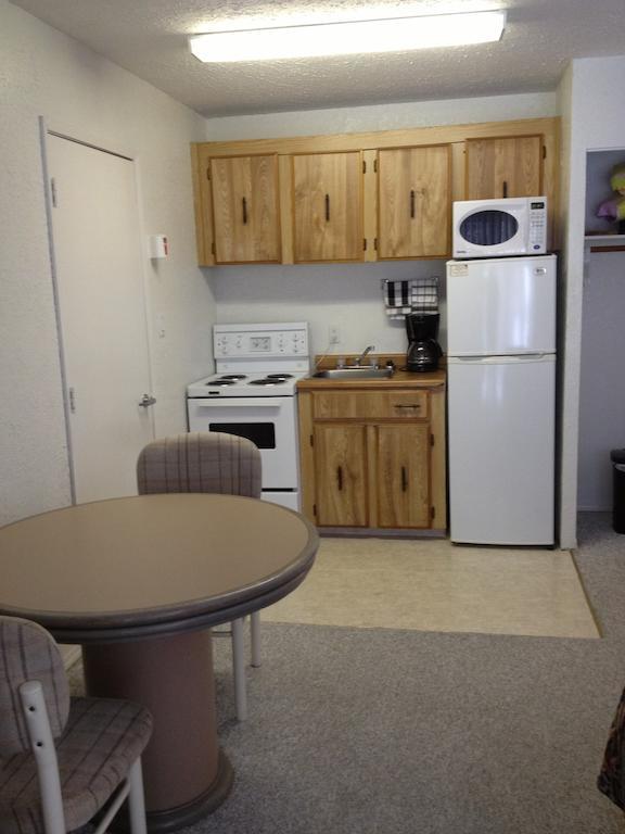Okanagan Falls La Villa Motel חדר תמונה