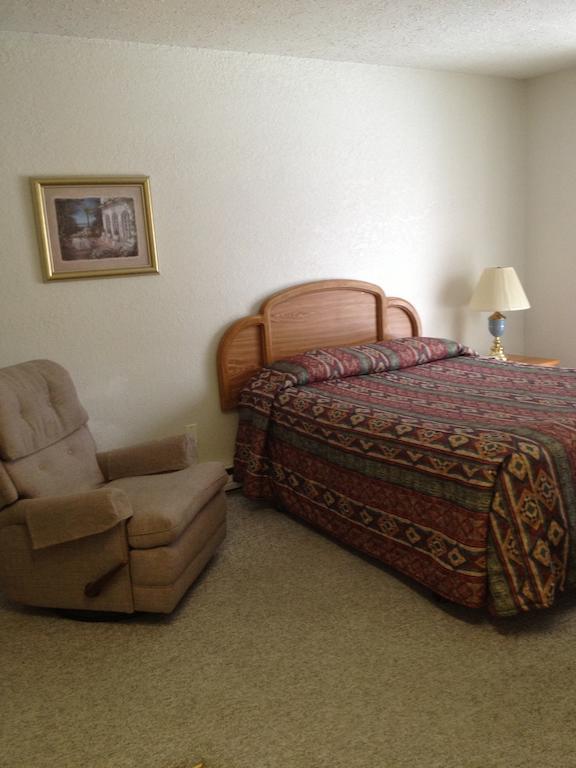 Okanagan Falls La Villa Motel חדר תמונה