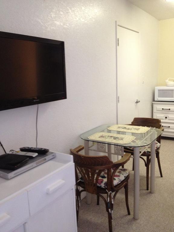 Okanagan Falls La Villa Motel חדר תמונה