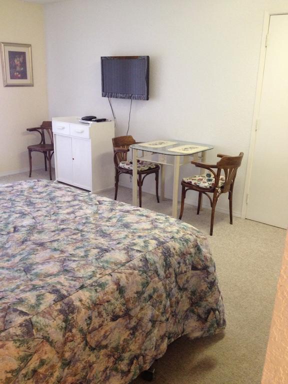 Okanagan Falls La Villa Motel מראה חיצוני תמונה