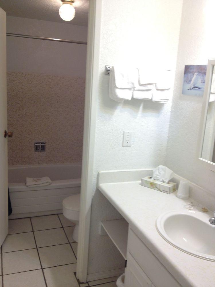 Okanagan Falls La Villa Motel מראה חיצוני תמונה